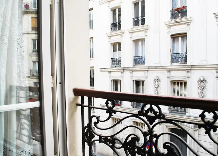 Hôtel Avenir Jonquière Parigi